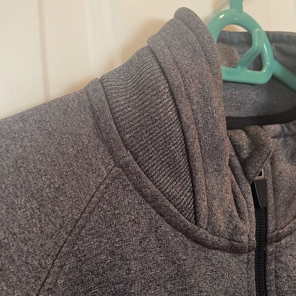 Under Armour Long Sleeve Full Zip Top-Men's size Medium-GUC - Picture 13 of 16